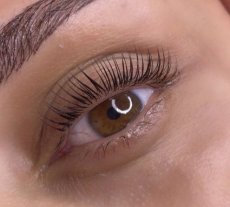 Rehaussement de cils, Mascara semi-permanent